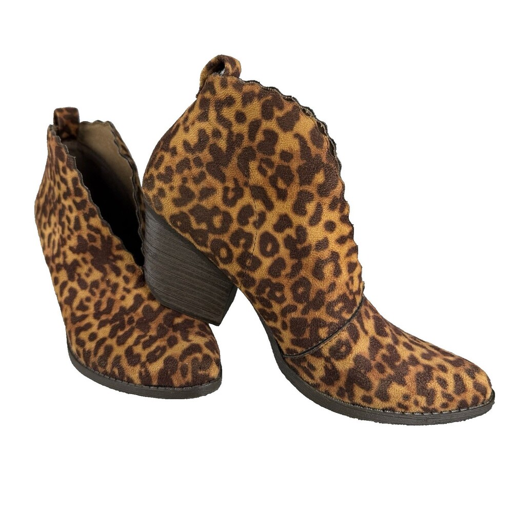 Coconuts by Matisse Leopard "Addie" Scalloped Booties 7.5 M Chunky Heel Mob Wife